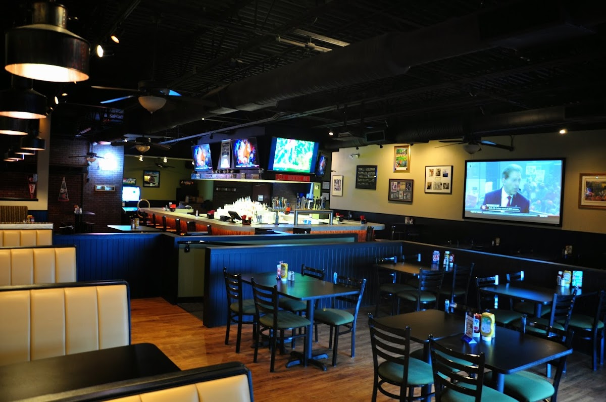 Romeo's Pizza O.t. Sports Grille